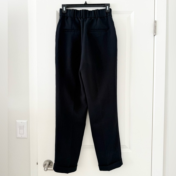 Aritzia Black Carrot Pants - Picture 9 of 16